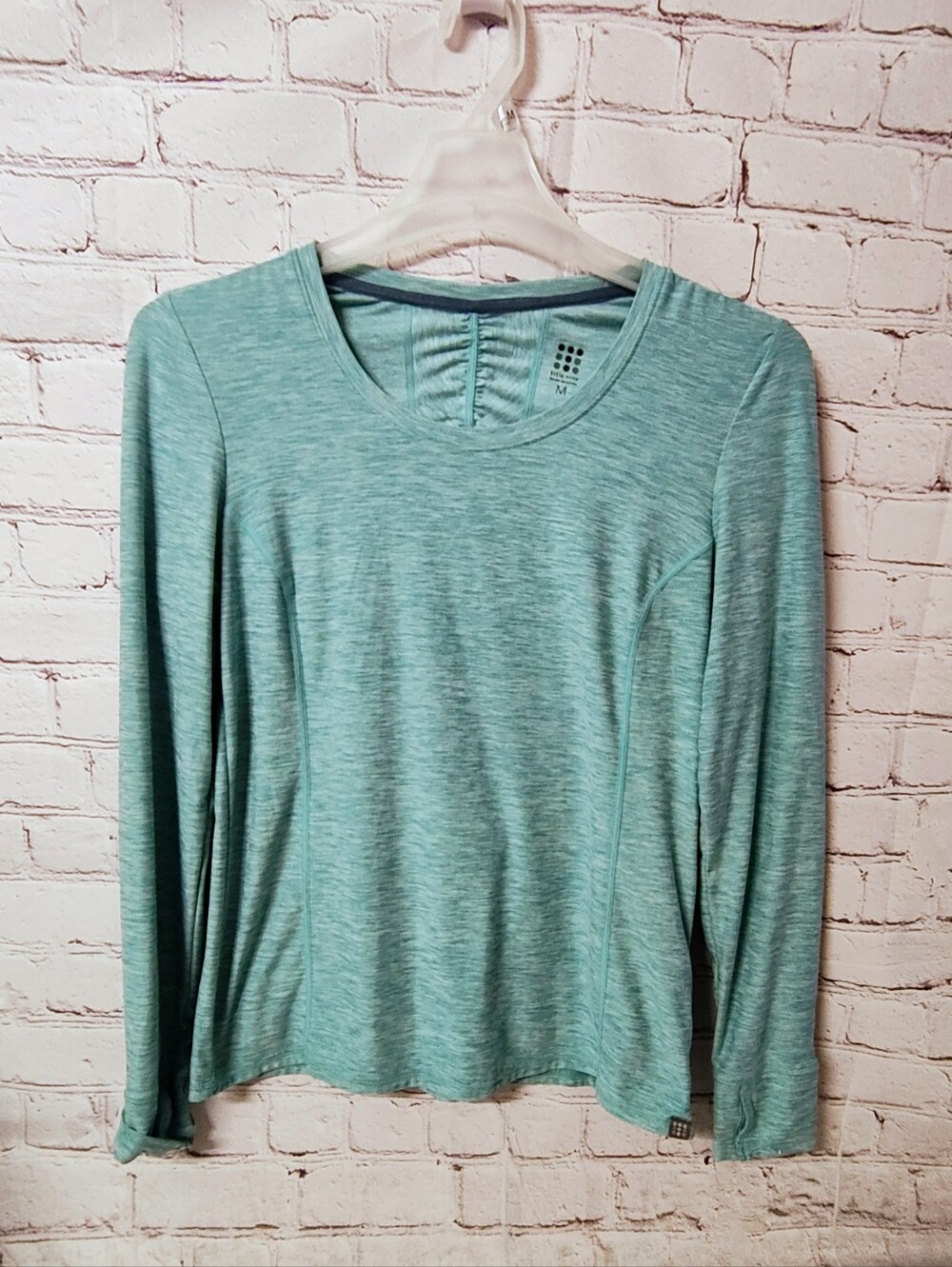 Title Nine Grace Space Dye Blue Buttah Lt Long Sleeve Large Stink Stopper Shirt